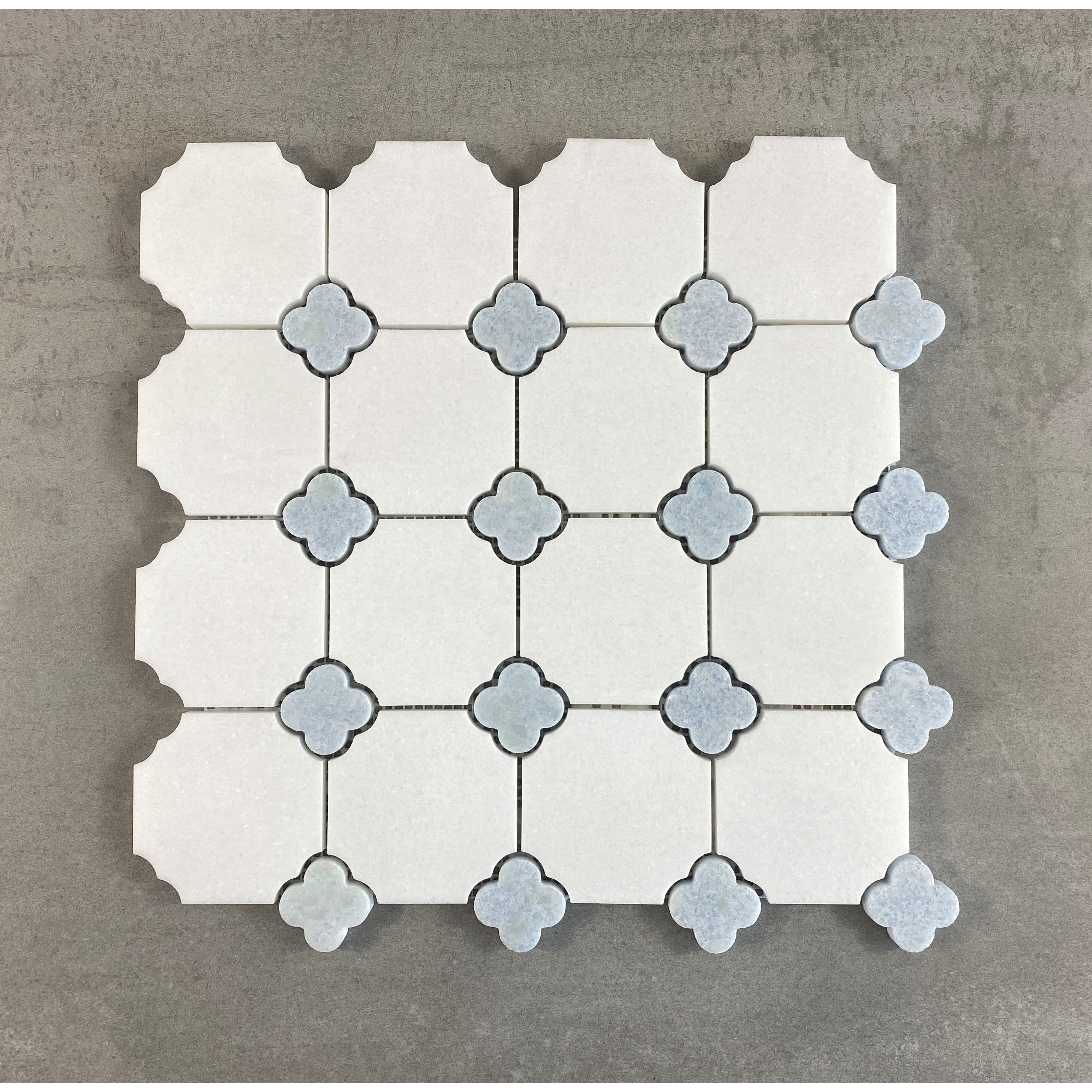 Carreaux de mosaïque en marbre Thassos blanc avec motif de fleurs bleues célestes - Coffret (10 feuilles)