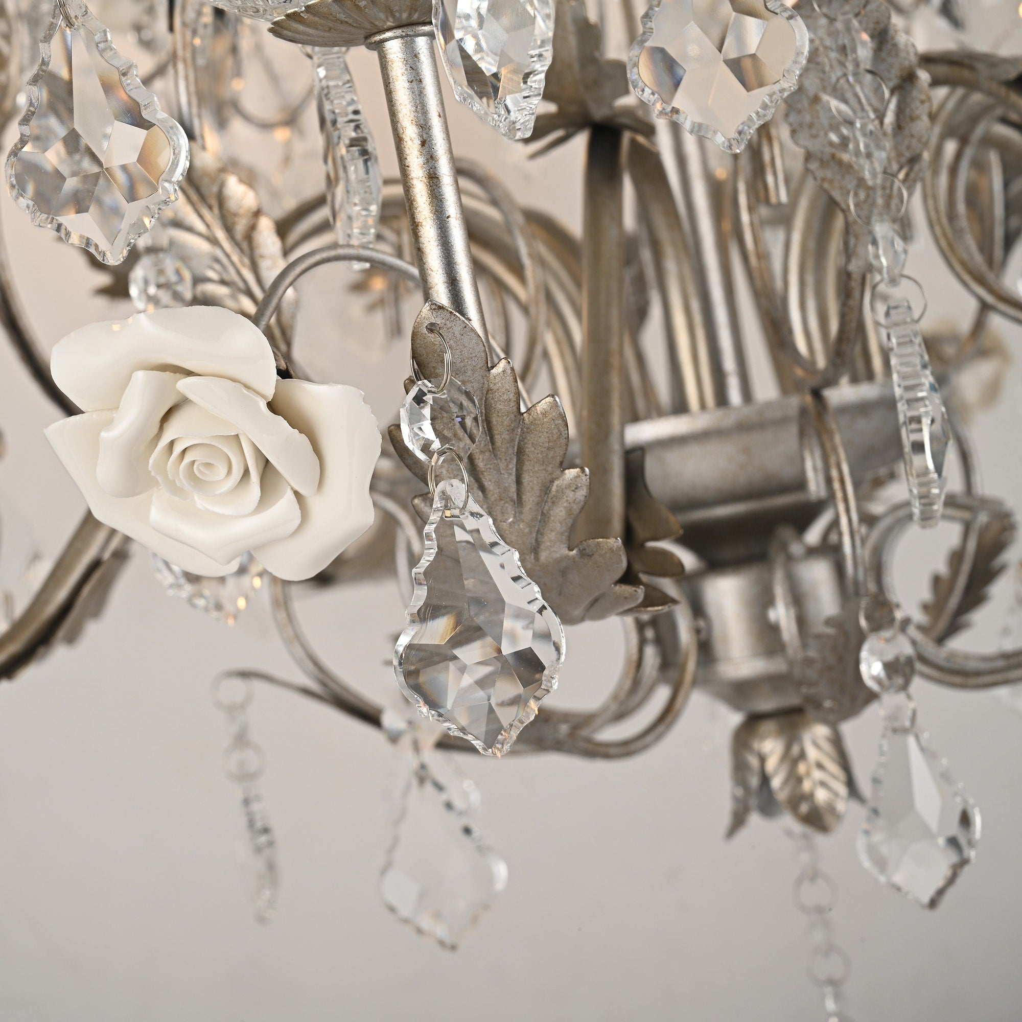 Magnifique et élégant lustre décoratif vintage en cristal rose Palace