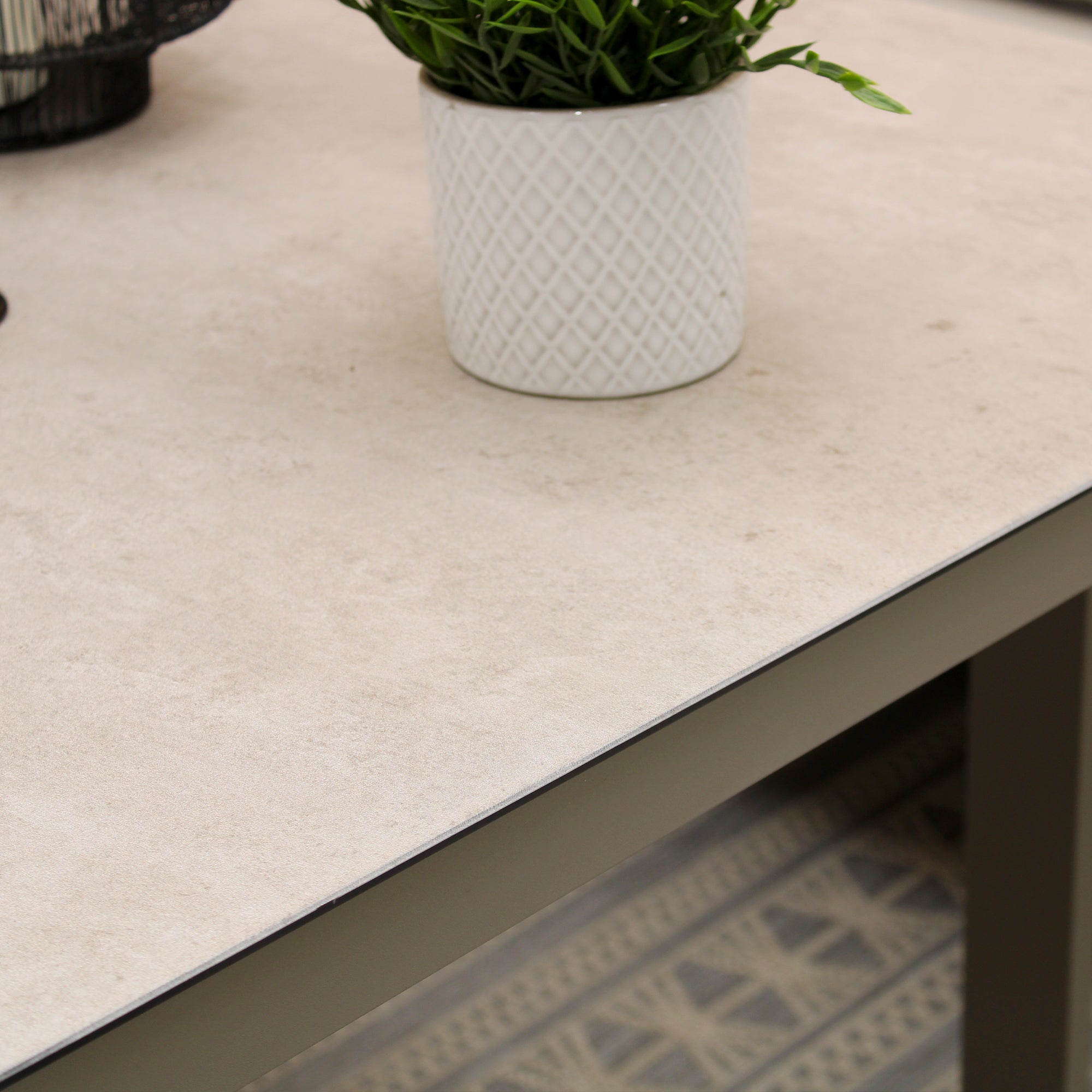 Ensemble de jardin modulaire avec canapé et cadre en aluminium gris clair neutre