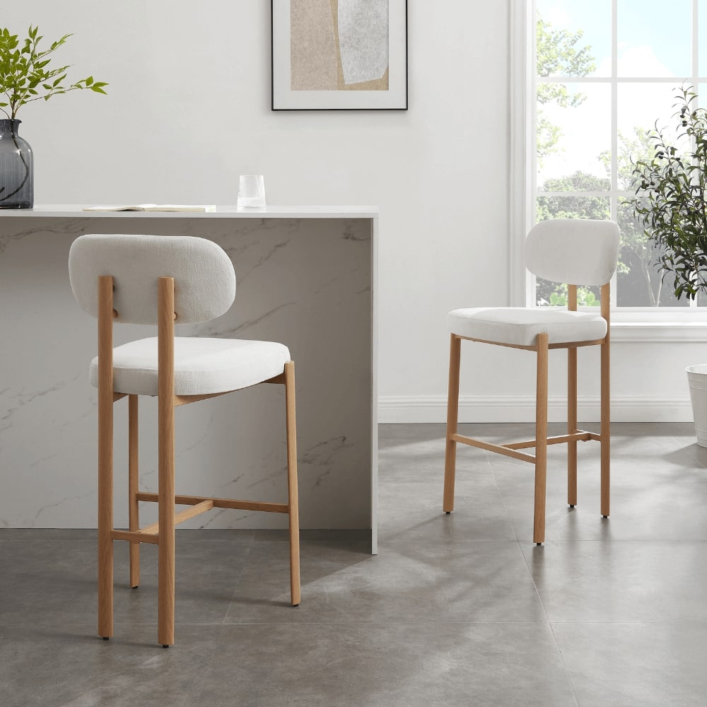 Tabouret de bar Kiah en lin ivoire avec cadre effet chêne naturel