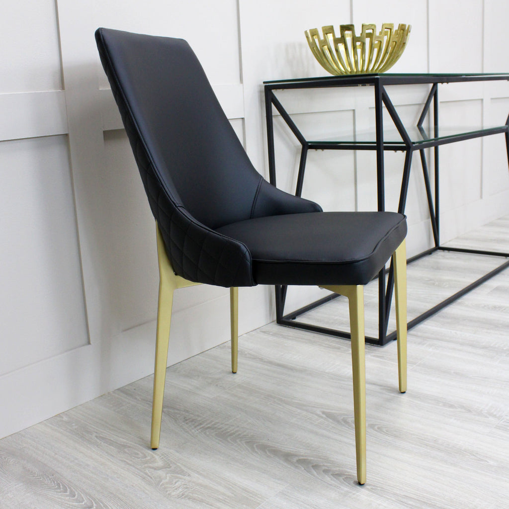 Chaise de salle à manger noire Jade en similicuir avec pieds dorés