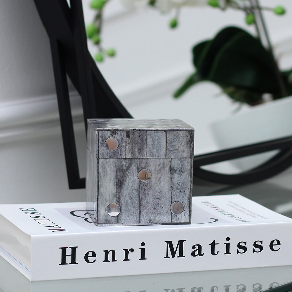 Boîte à dés en faux marbre gris