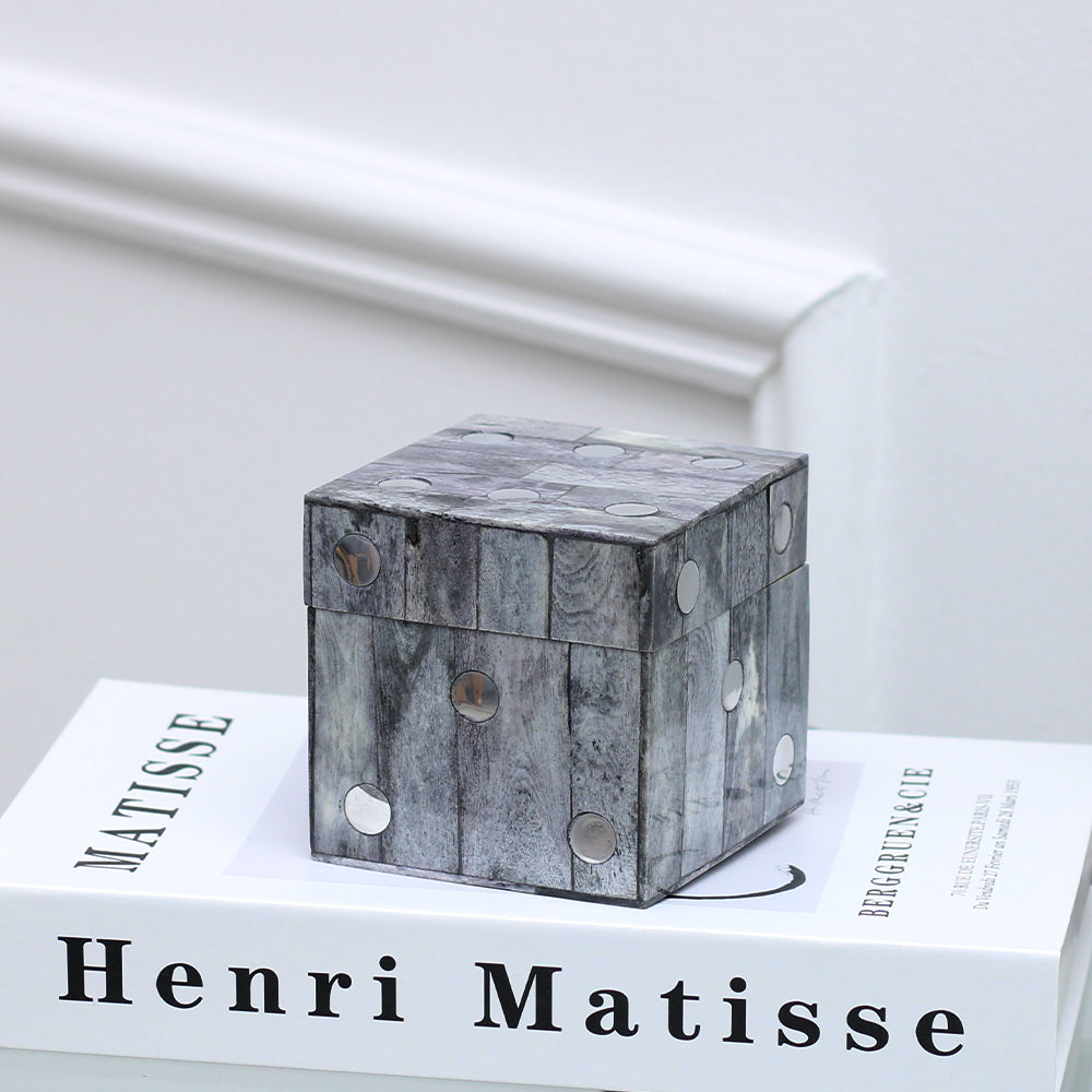 Boîte à dés en faux marbre gris