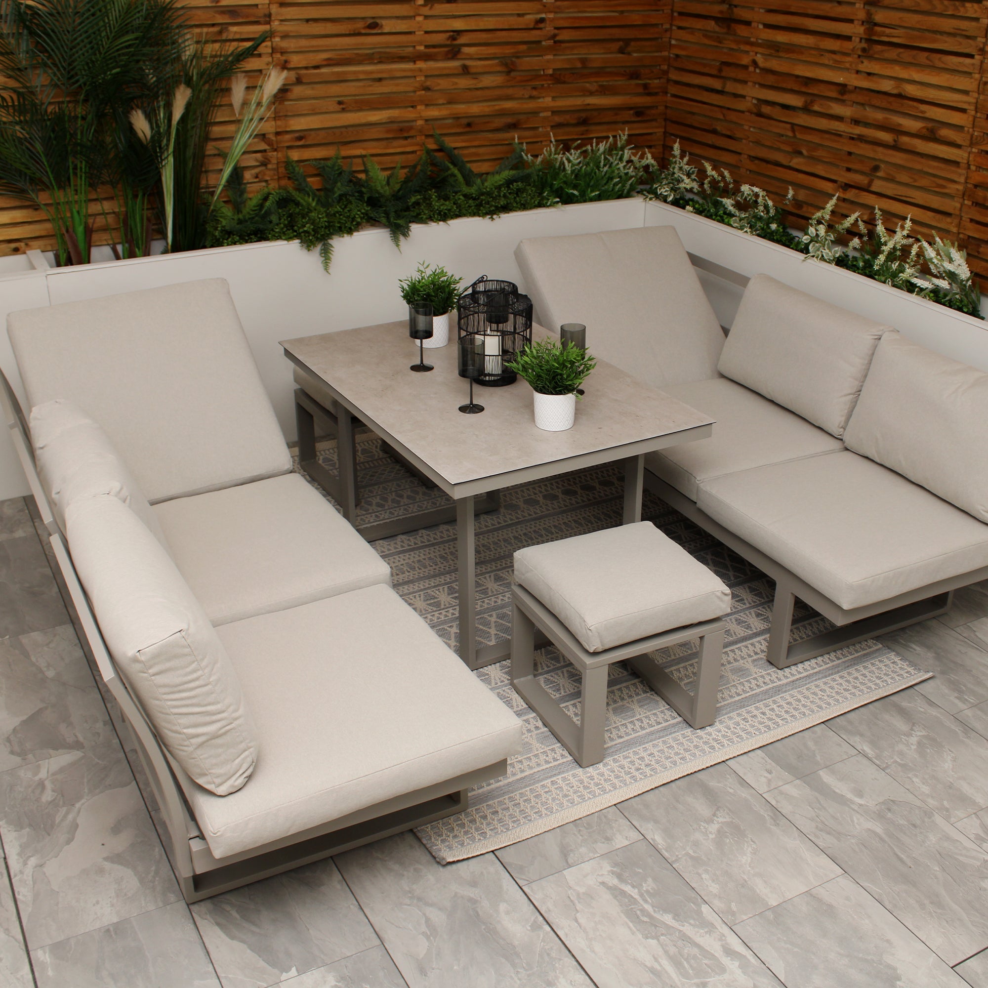Ensemble de jardin modulaire avec canapé et cadre en aluminium gris clair neutre