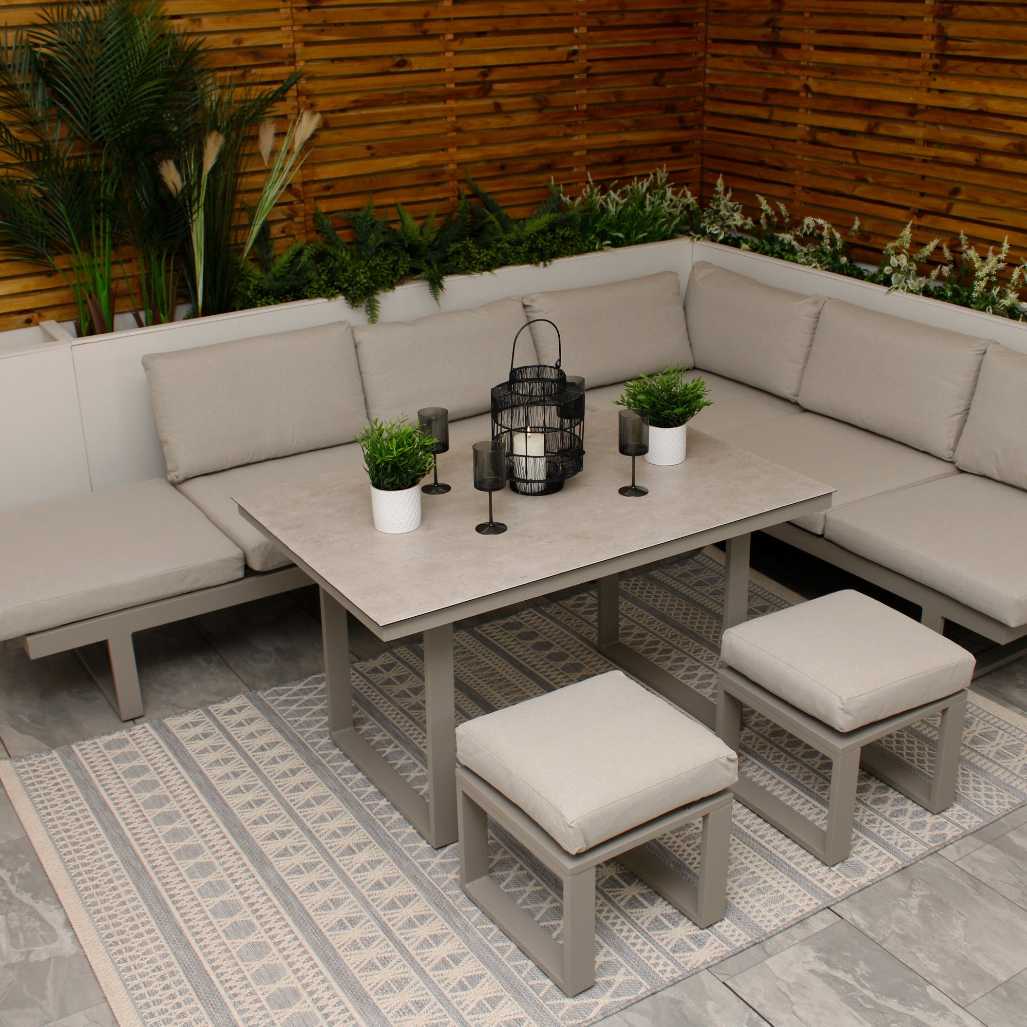 Ensemble de jardin modulaire avec canapé et cadre en aluminium gris clair neutre