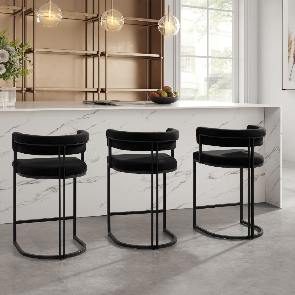 Tabouret de bar incurvé Mia en velours noir et cadre noir