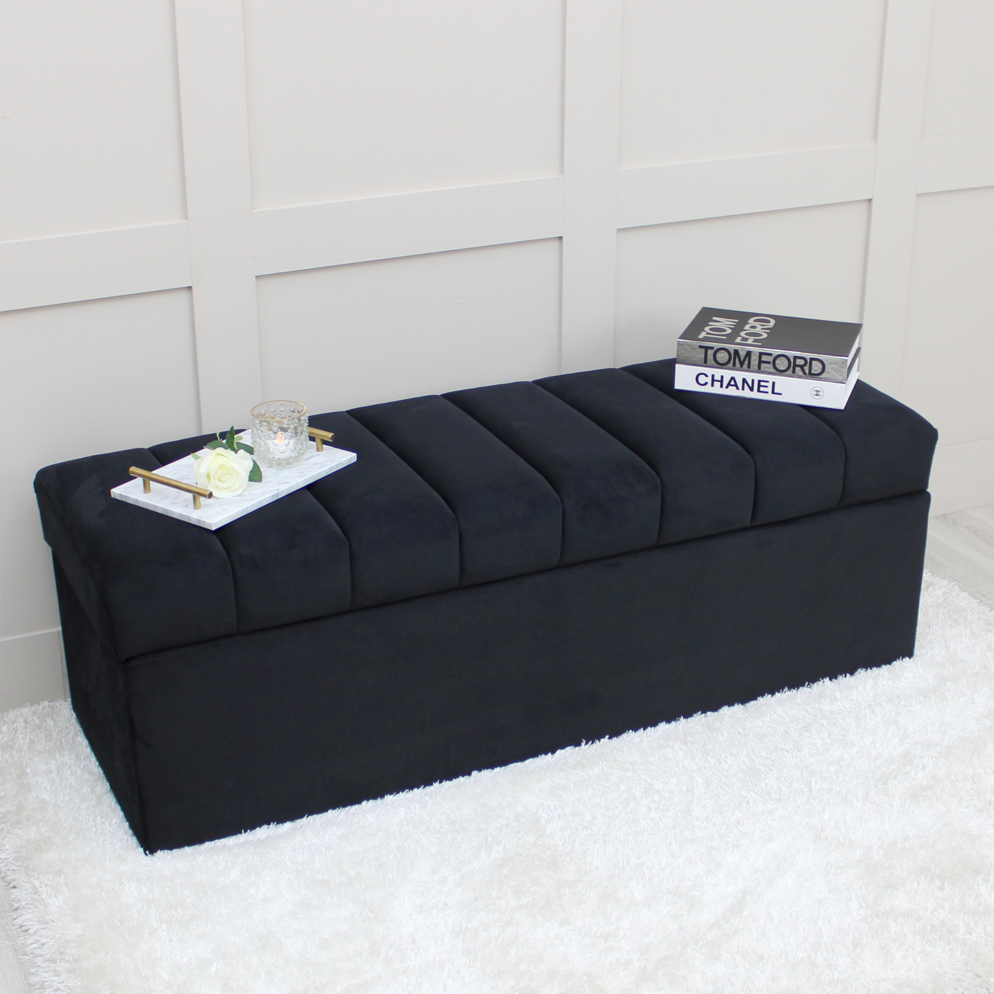 Banc de rangement ottoman en velours noir Leo
