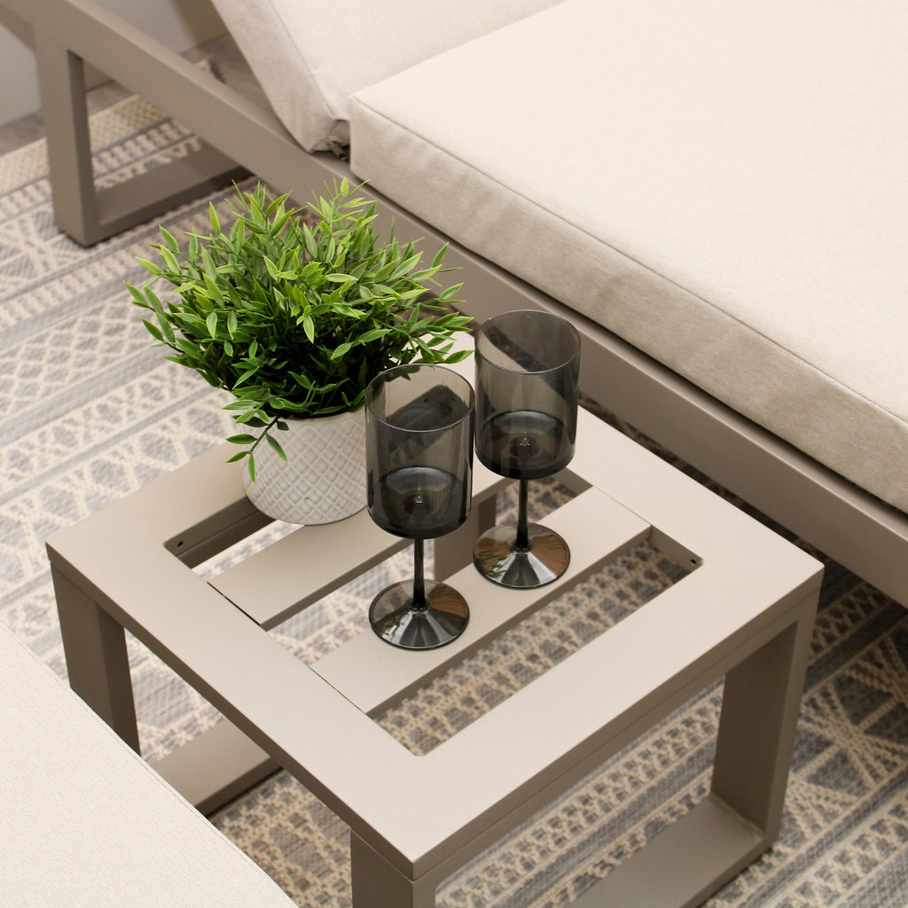Ensemble de jardin modulaire avec canapé et cadre en aluminium gris clair neutre