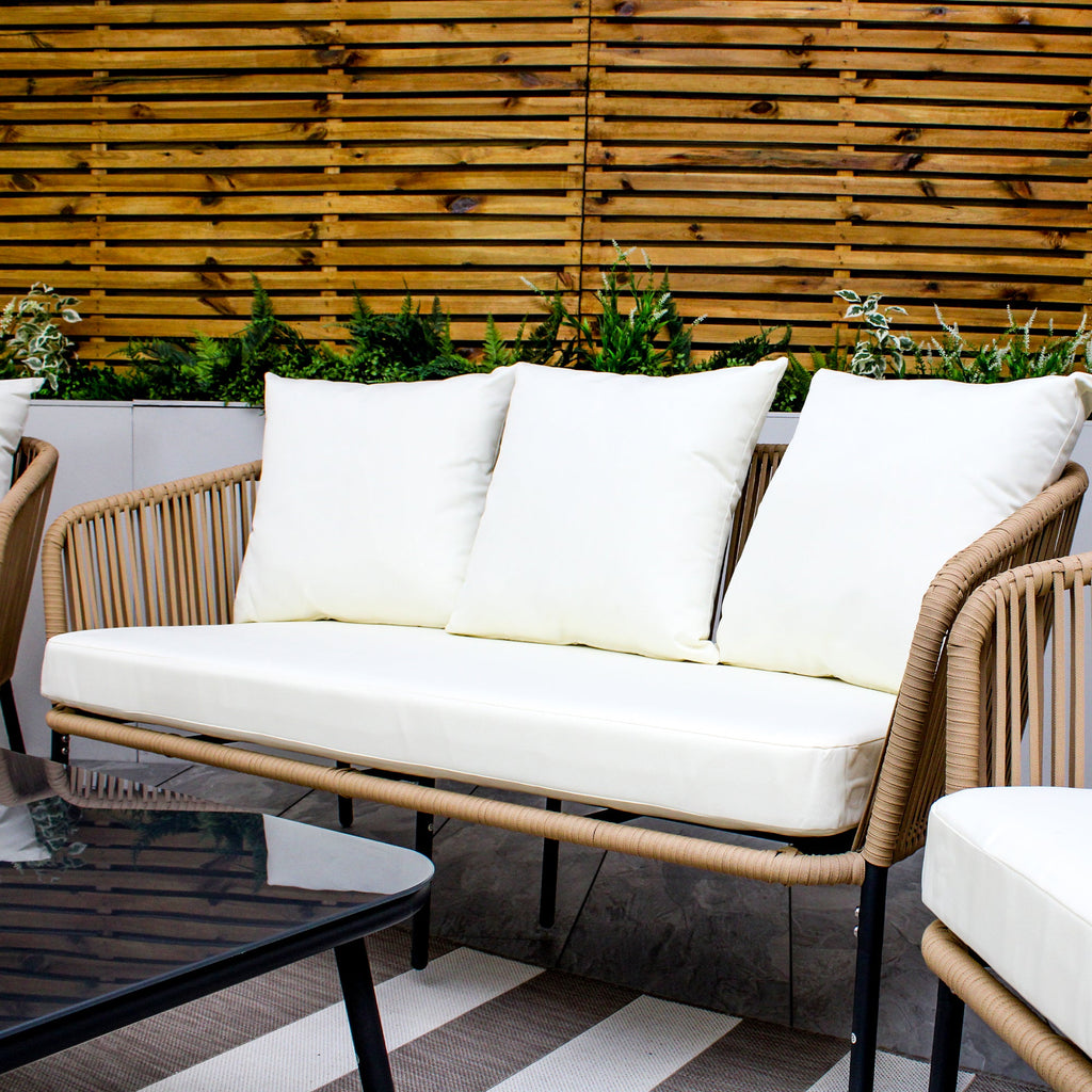 Canapé 5 places Turin beige en aluminium tressé avec coussins crème