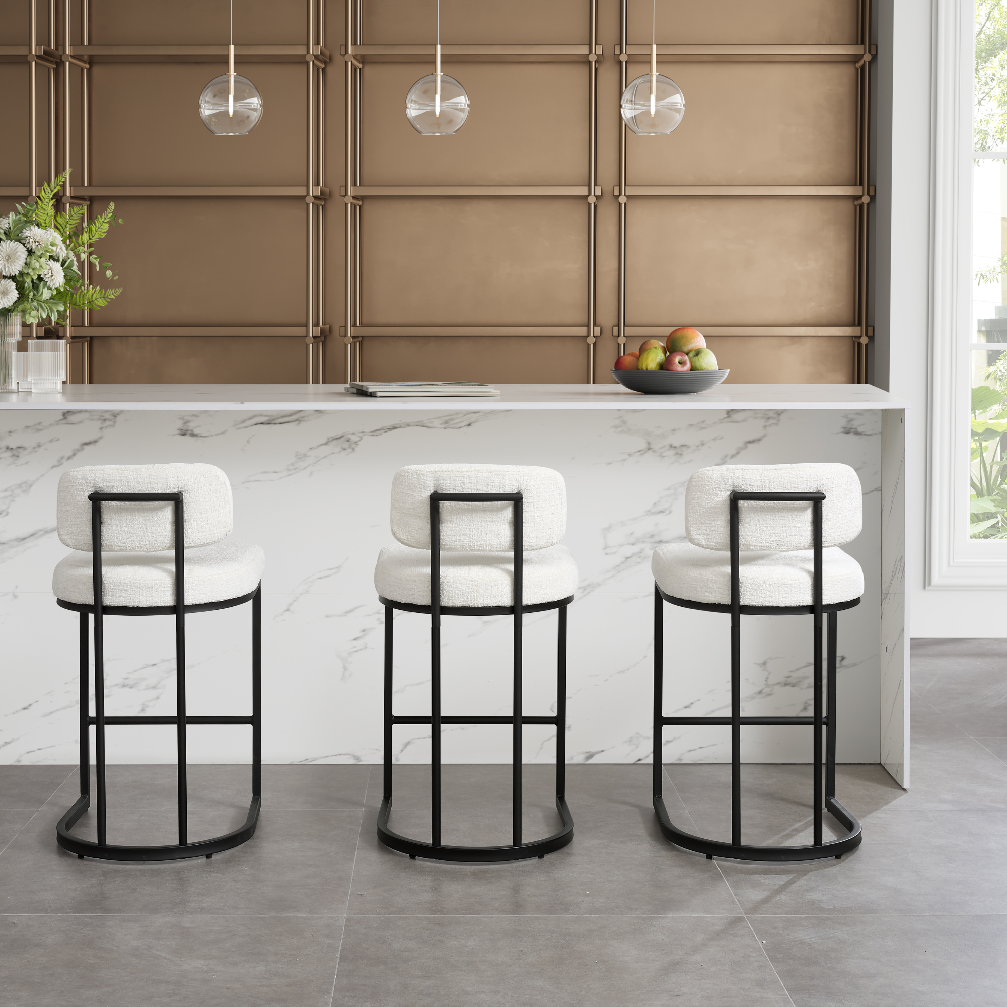 Tabouret de bar Rhea en tissu blanc avec cadre noir