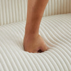 Canapé 2 places rembourré en velours côtelé avec pieds en bois de noyer