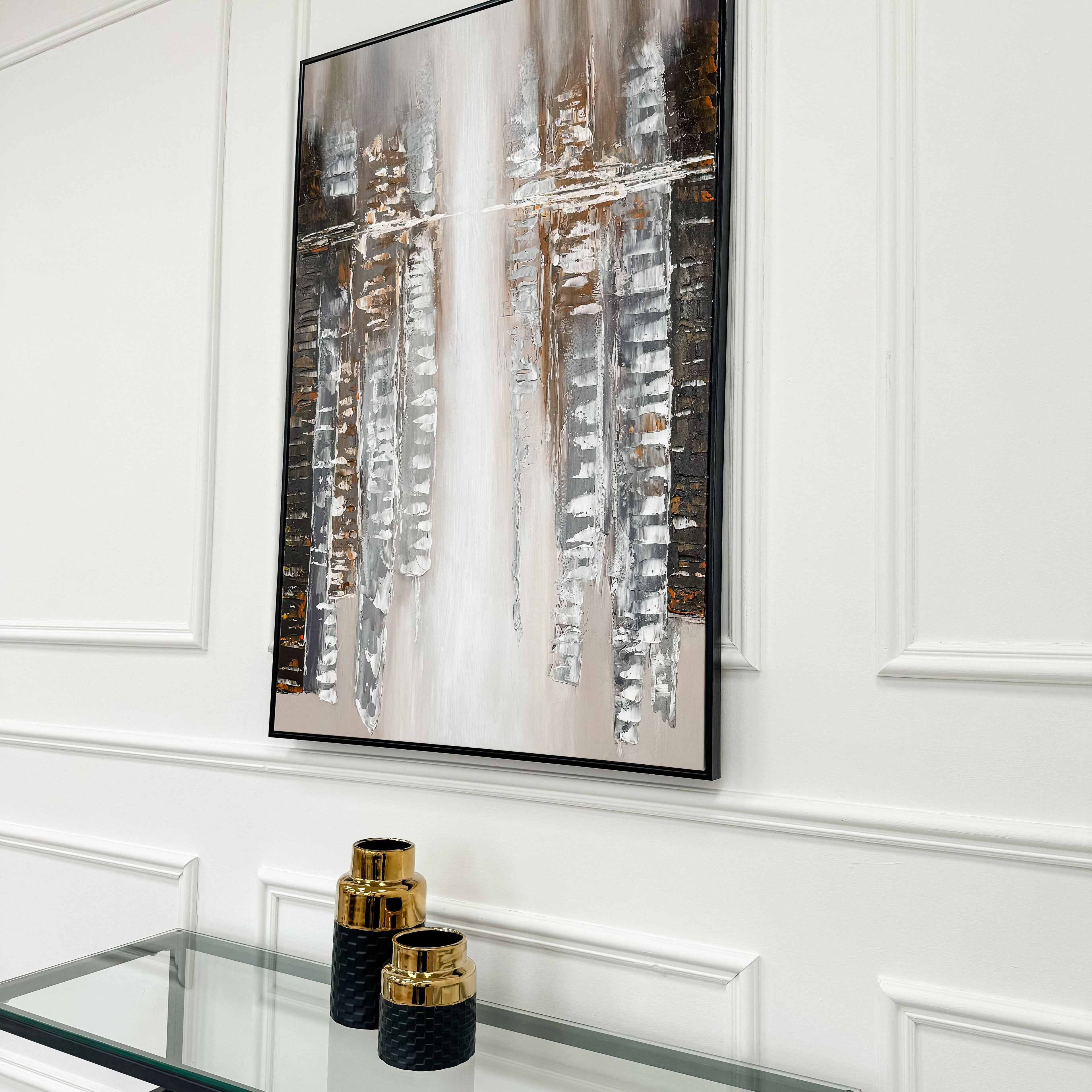Toile contrastée claire et foncée avec cadre noir