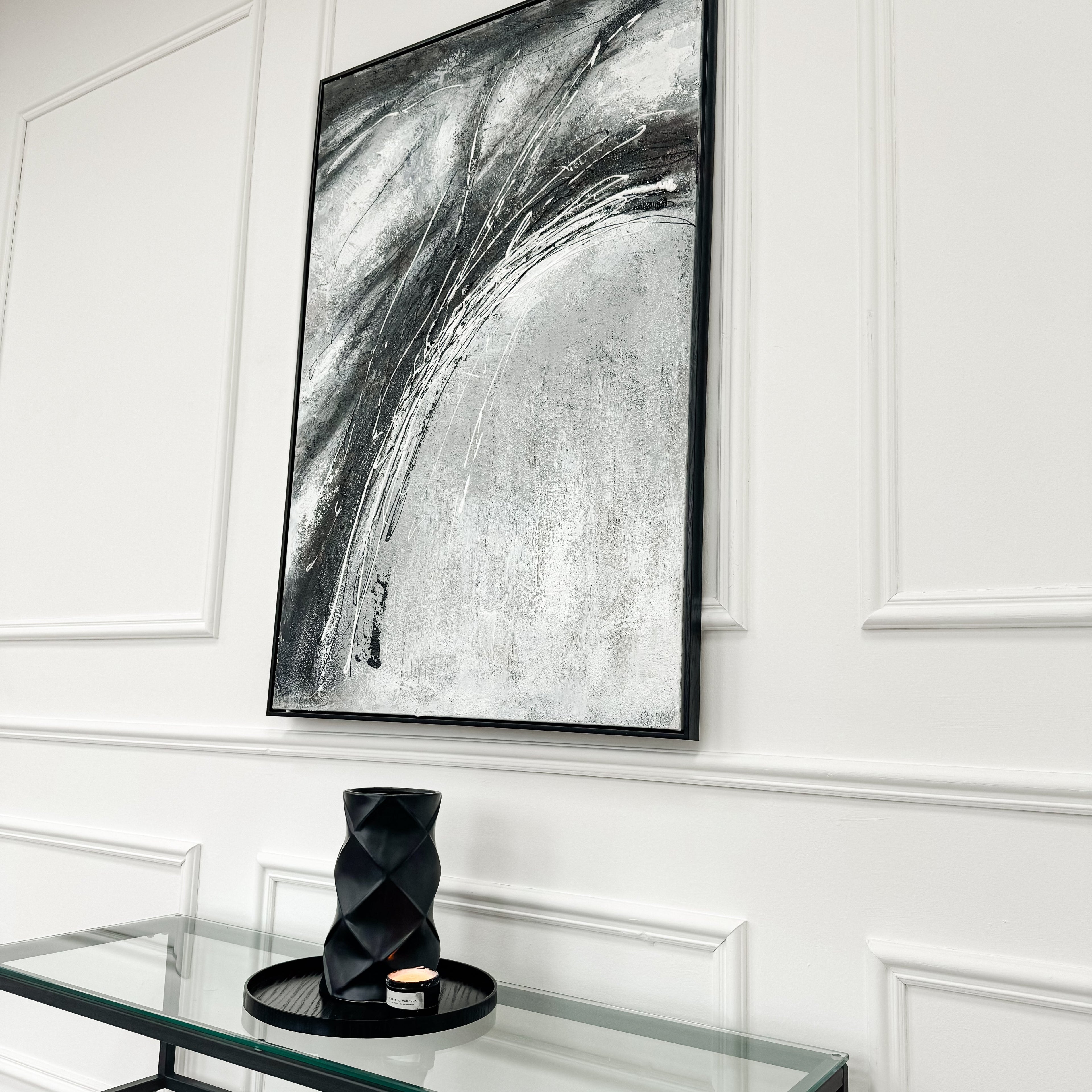 Toile encadrée noire contrastée noir et blanc 