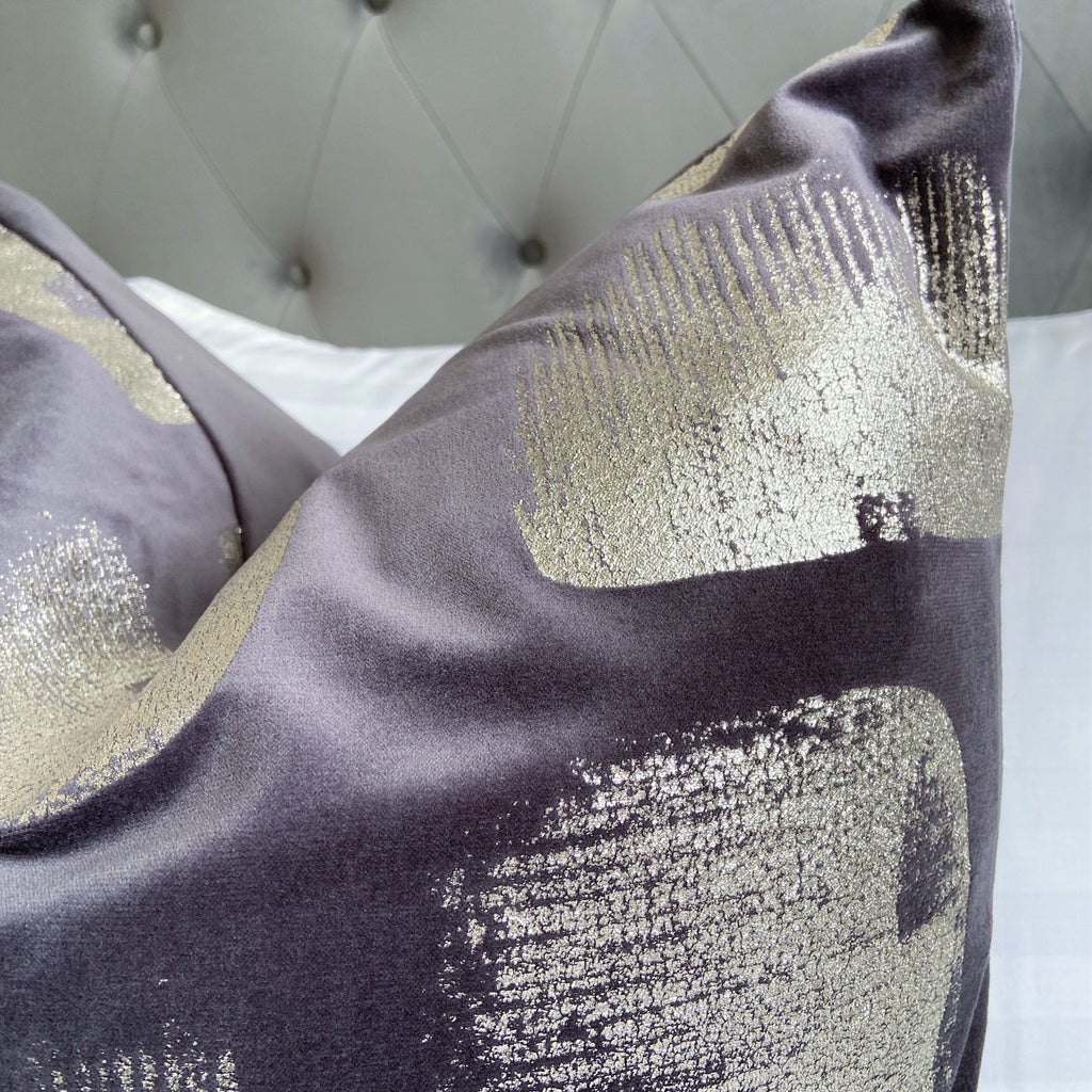 Coussin abstrait argenté Malini Kyoto
