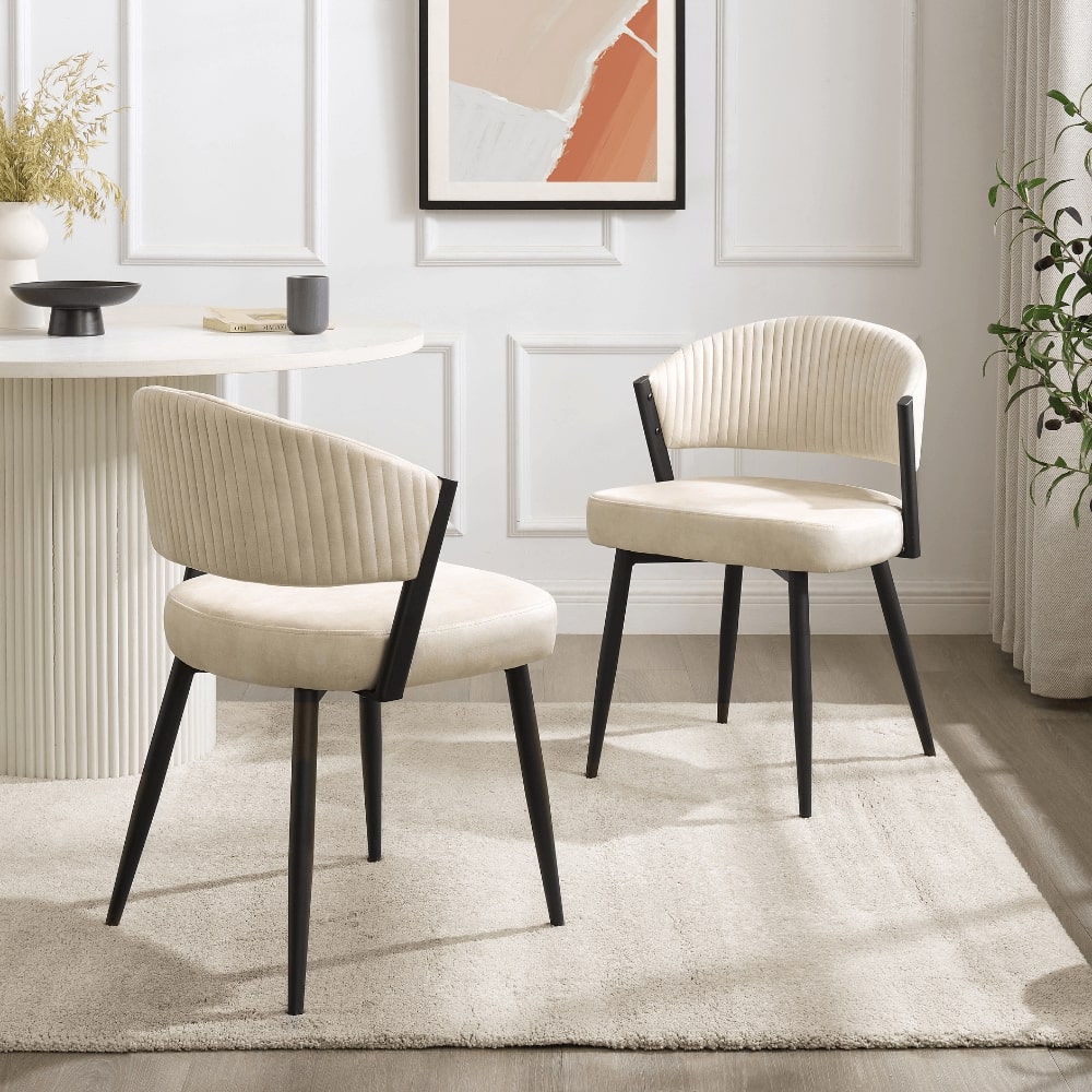 Ensemble de salle à manger rond en bois noir Marco avec 4 chaises Maria