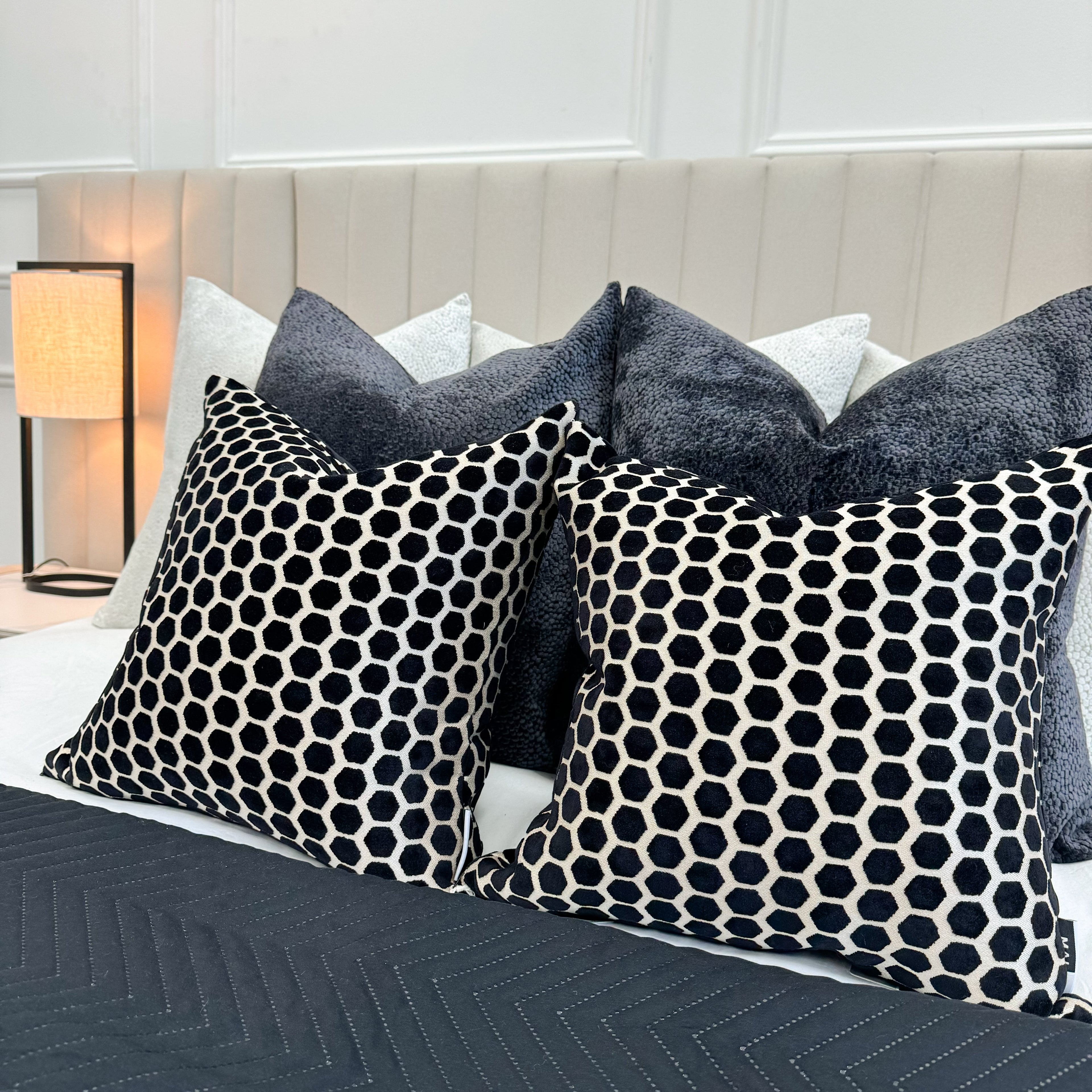 Coussin Malini Jorvik noir