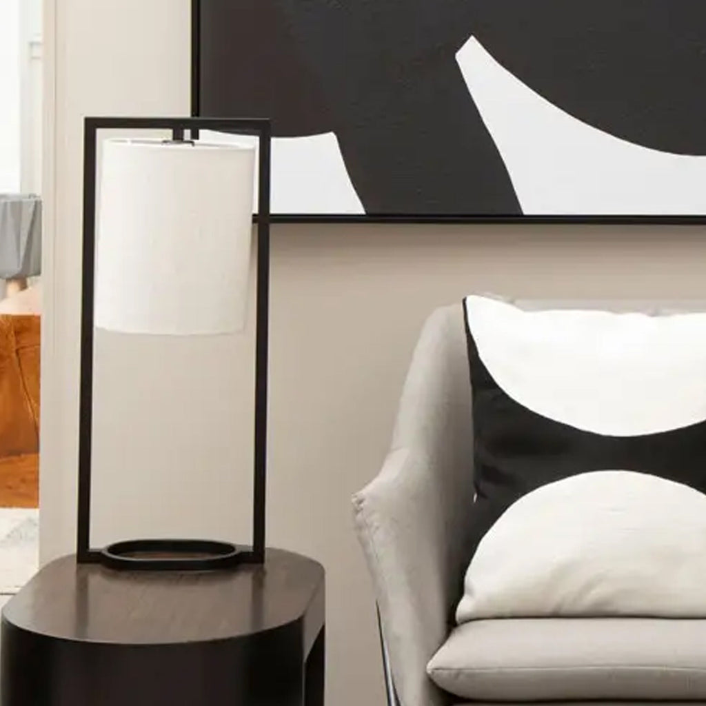 Lampe de table noire avec abat-jour naturel
