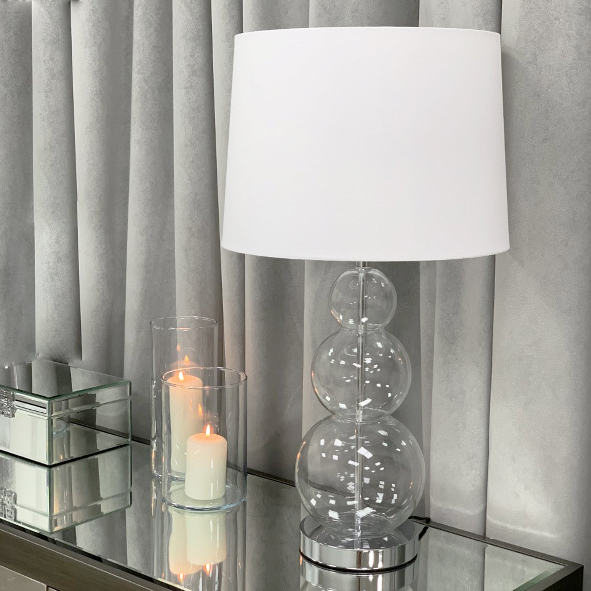 Lampe de table en verre transparent à bulles avec abat-jour crème
