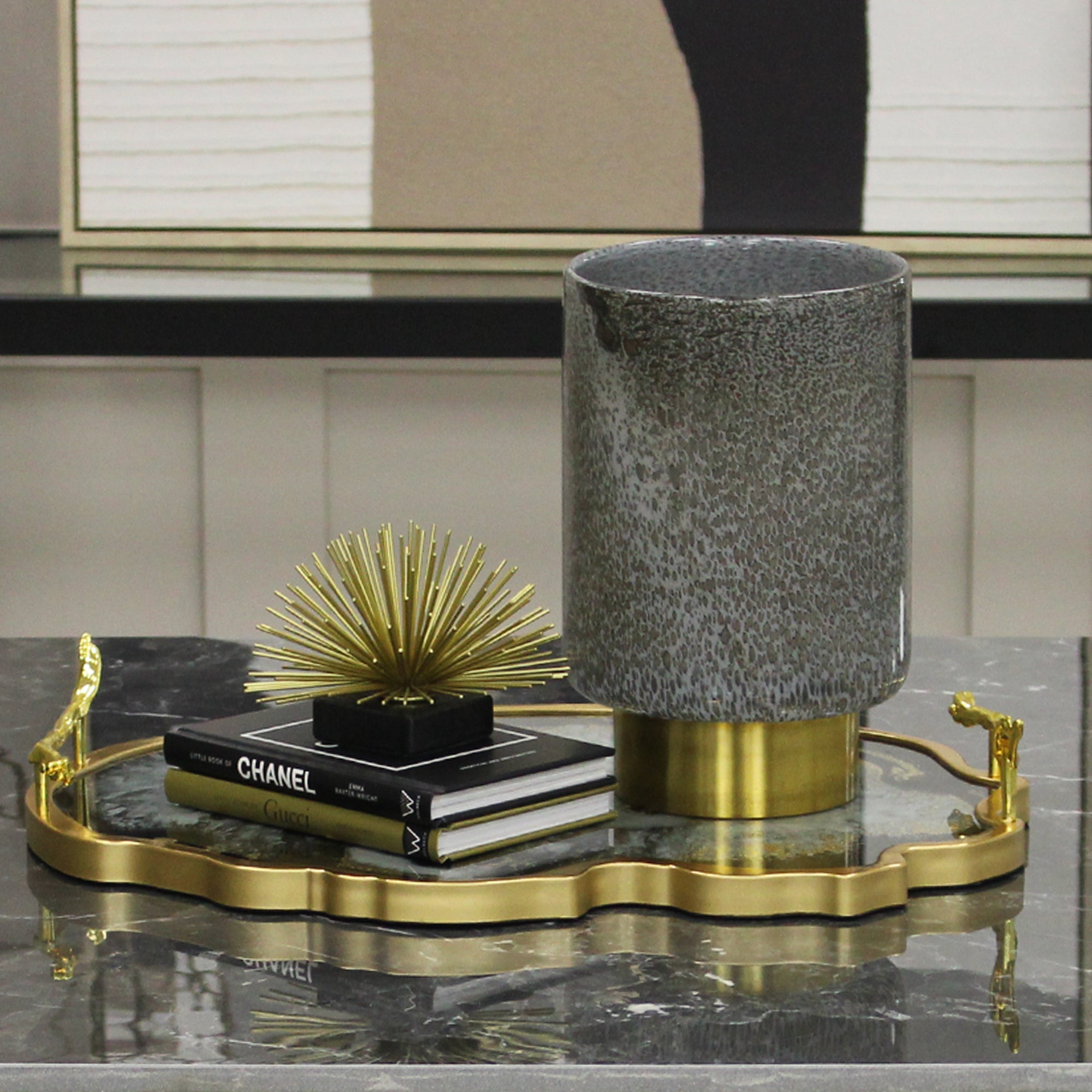 Vase en verre gris avec pied en laiton