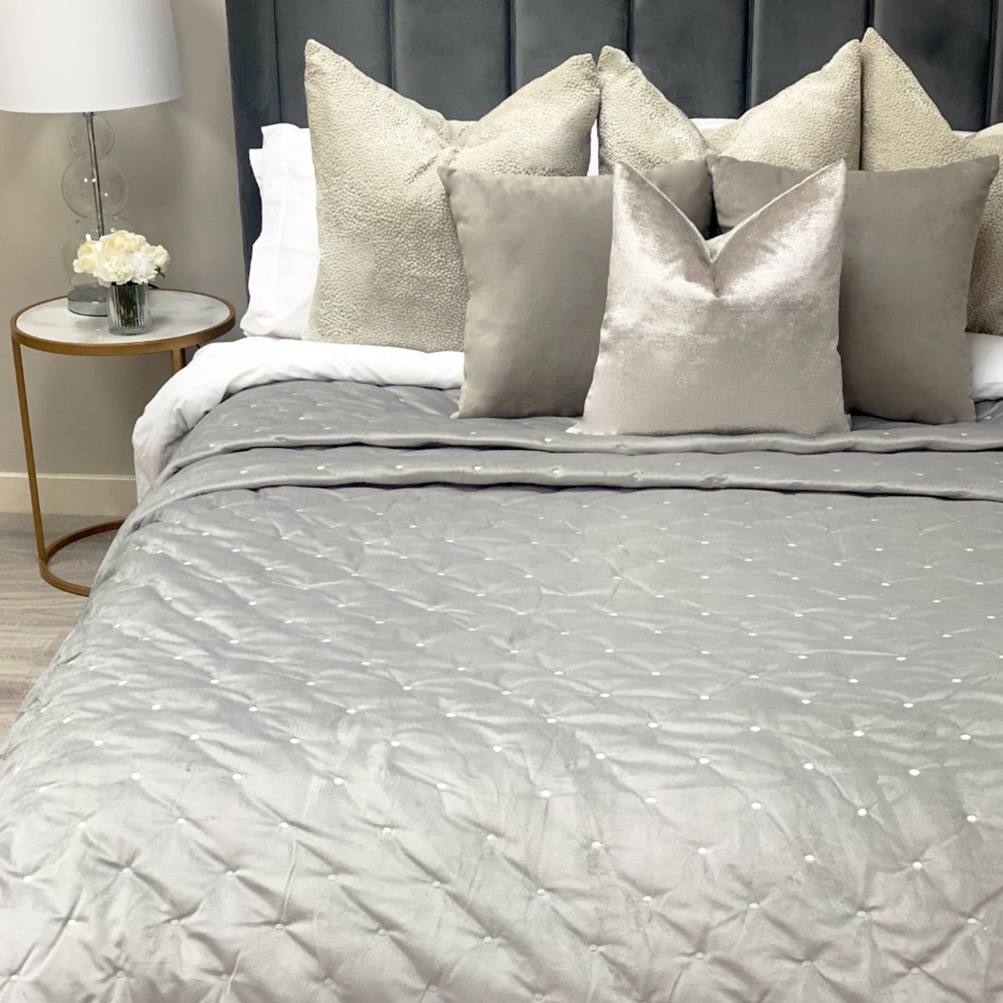 Couverture en velours gris Knightsbridge